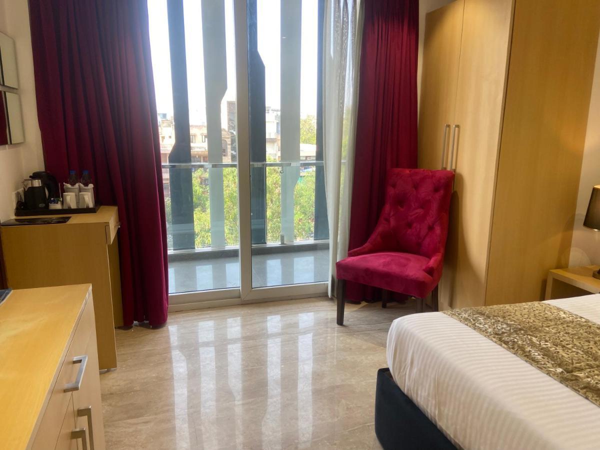 Hotel Malbork Inn Rajouri Garden Delhi - Couple Friendly Local Ids Accepted Neu-Delhi Exterior foto